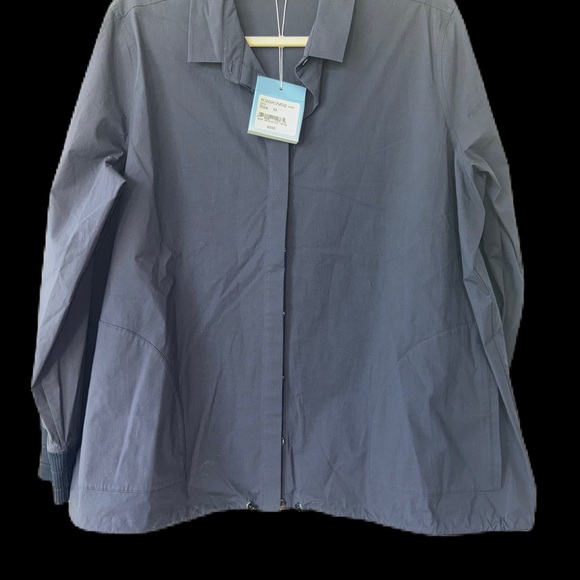 NWT $595 St. John Sport Techno Button Down Stretch Shirt Jacket Navy Size M - Picture 7 of 7